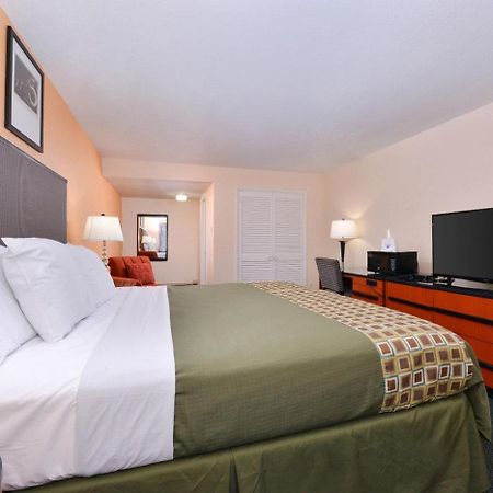 Media Inn & Suites Extérieur photo
