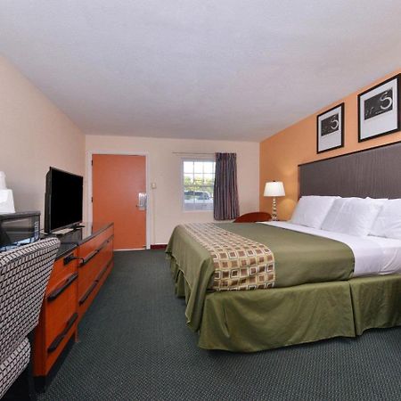Media Inn & Suites Extérieur photo