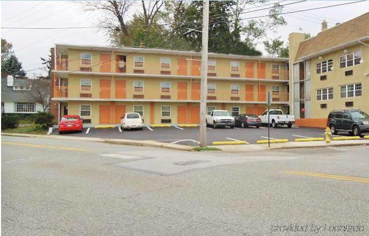 Media Inn & Suites Extérieur photo